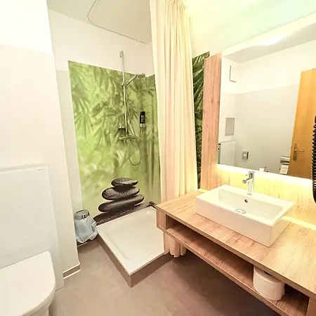 Apartment 1 Im Haus Huehnergott - Ideal Fuer Zwei, Strandnah
